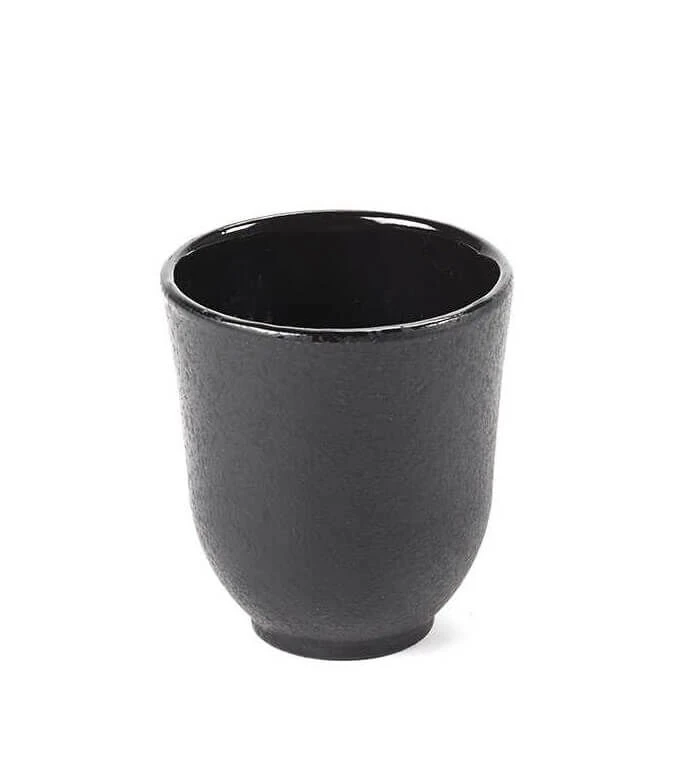 Serax INKU By Sergio Herman Kop 150 Ml Gietijzer Zwart 1 Serax INKU By Sergio Herman Kop 150 Ml Gietijzer Zwart